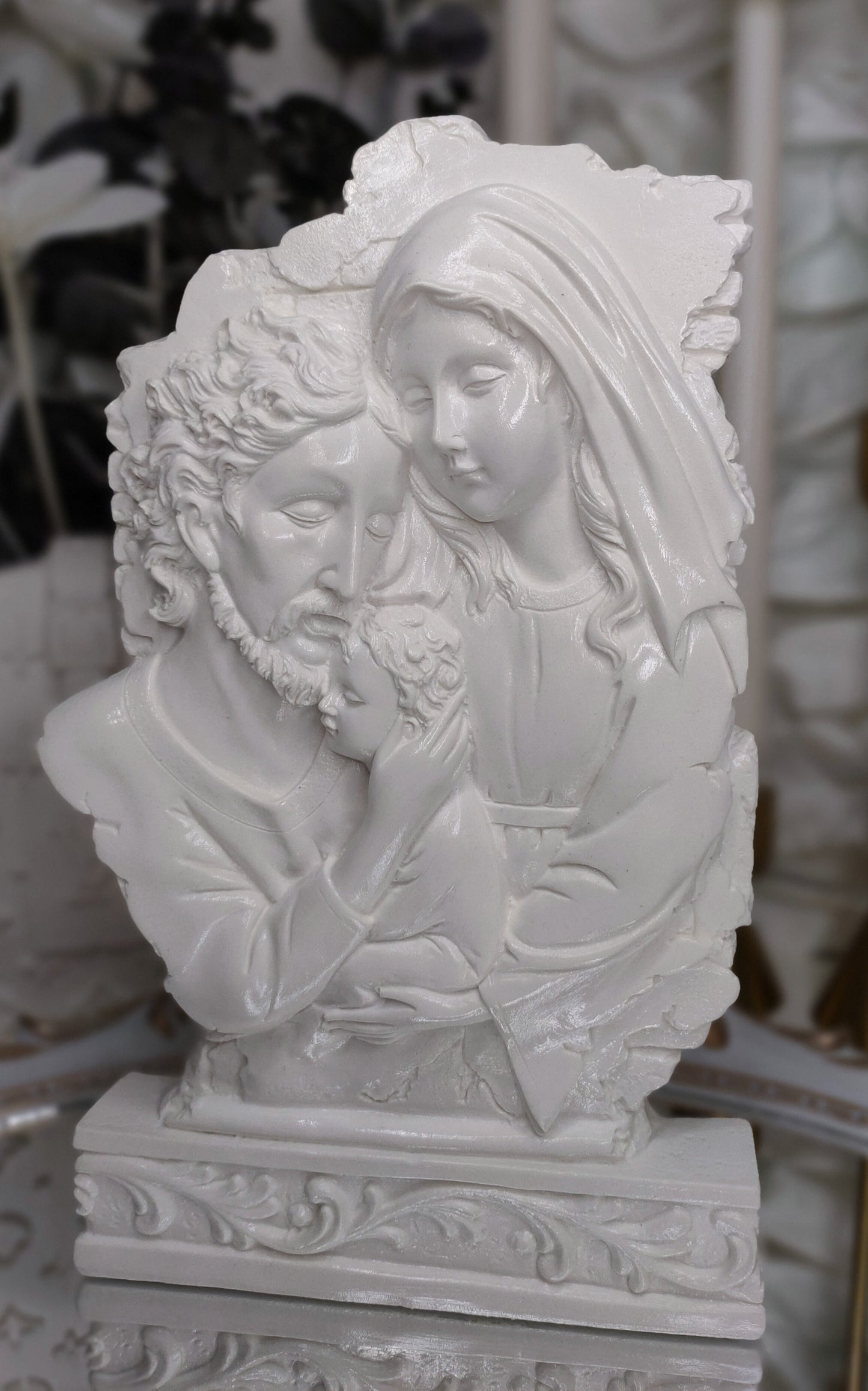 Sacred Family Candle | Statuette