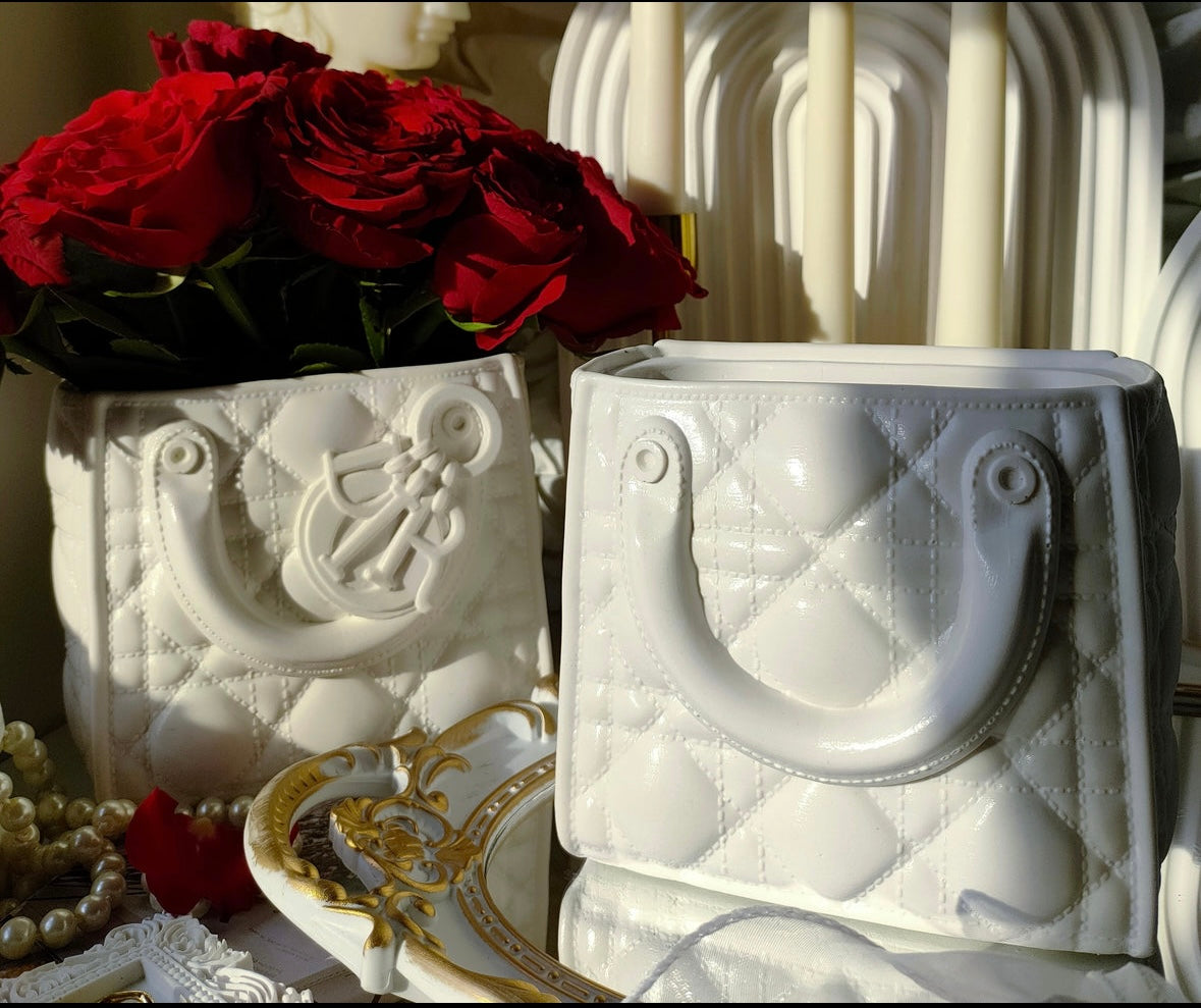 Silhouette Icons Vase